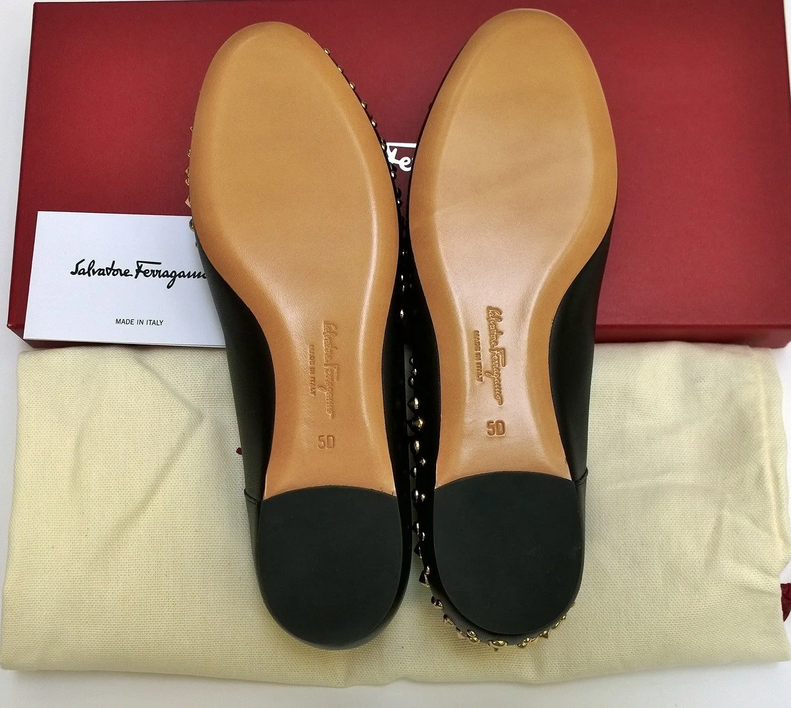 Ferragamo Varinaroc Black Leather Gold Studs Bow Shoes Flats C Wide Width