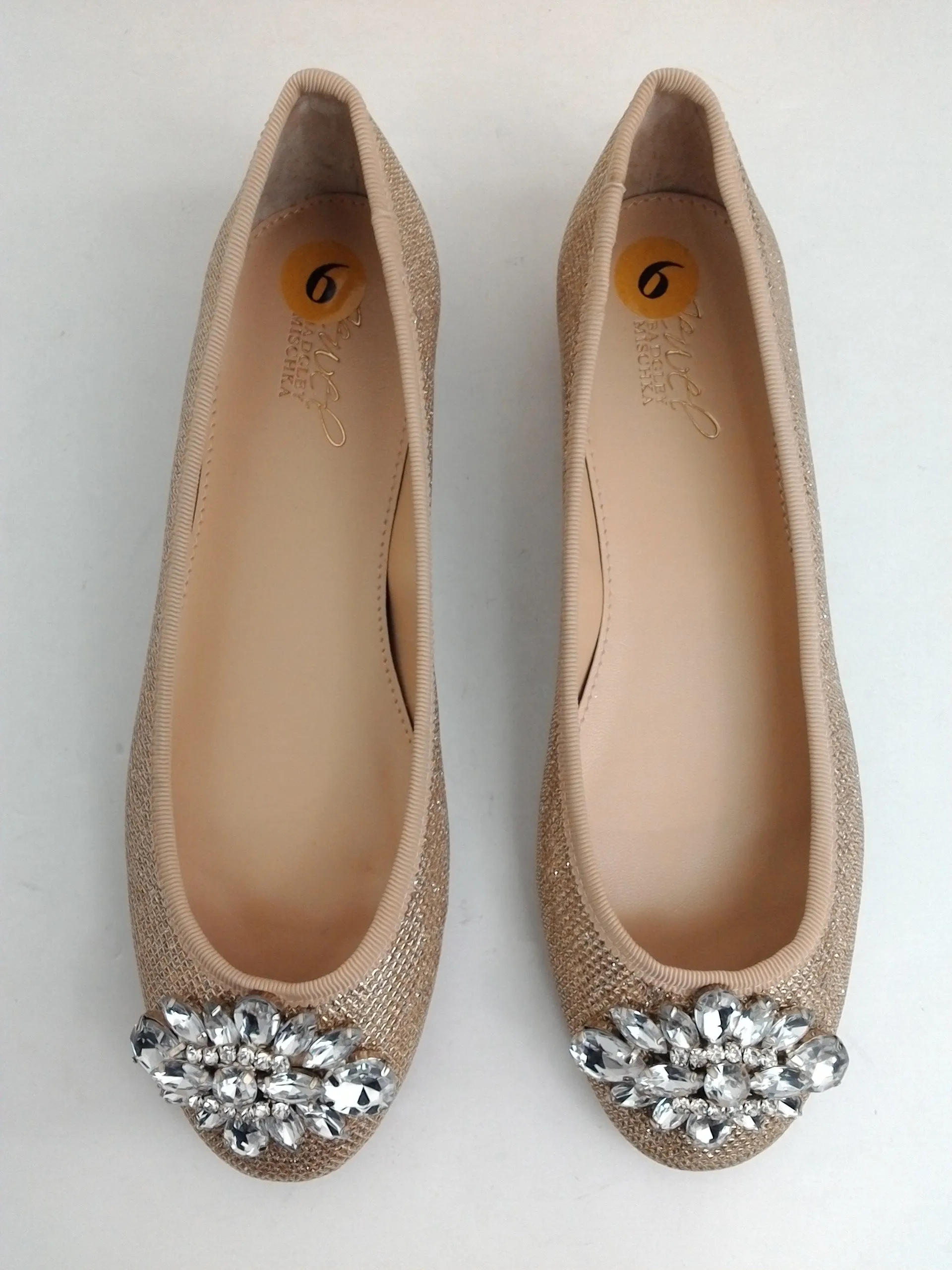 Jewel Badgley Mischka Women's Cabella Gold Flat Size 6